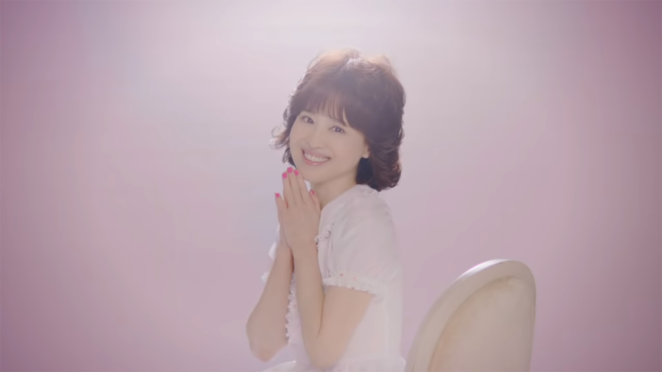 松田聖子40年ぶりに“聖子ちゃんカット”　「青い珊瑚礁」MVで披露