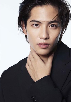 志尊淳が退院してメッセージ「今はとにかく生きていられることが幸せ」　急性心筋炎で入院時に心不全起こしていた
 “
