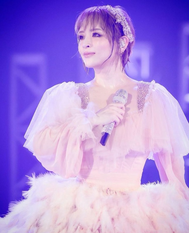 浜崎あゆみ、インスタで復帰宣言 年末の「代々木公演までには必ず復活します！！」
