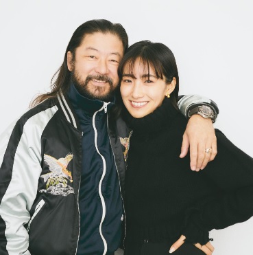 浅野忠信＆中田クルミが結婚　インスタに熱々ツーショットを投稿して報告
ゲイリー・ビジー、女性のお尻をつかむなどした性的犯罪で訴追される 
