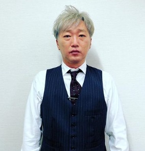 スピードワゴン小沢一敬、芸能活動自粛　疑惑否定＆活動継続発表から一転