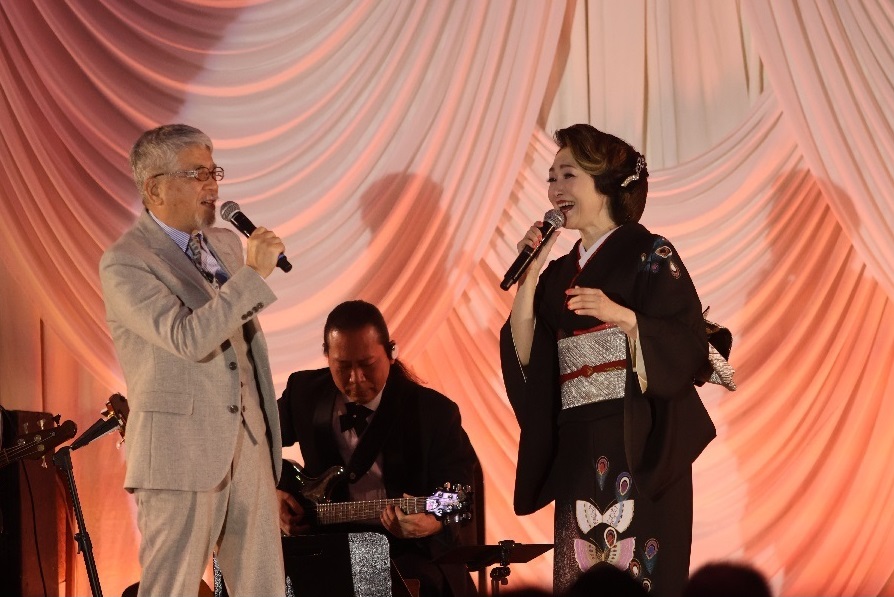 歌手山口かおる、ディナーショーで八代亜紀さんトリビュート＆「ふた情け」など自身のヒット曲を熱唱