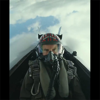 トム・クルーズが「トップガン」続編の予告編をツイッターで公開