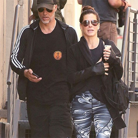 サンドラ・ブロックがパートナーと別々のベッドに寝ていた　オスカー女優の意外なライフスタイル