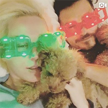 海外セレブの２０２０年”インスタ年賀状“大特集