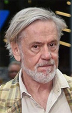 ブラッド・ピットの恋人の夫がレストランで”ブラピワイン”を販売