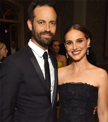 ナタリー・ポートマン、夫の不倫疑惑騒動の中、一人で外出し満面の笑み　その意味は？