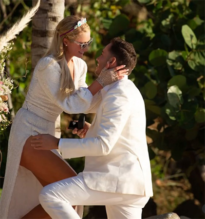 パリス・ヒルトンがカーター・リームと婚約　プロポーズされる動画をSNSに投稿
