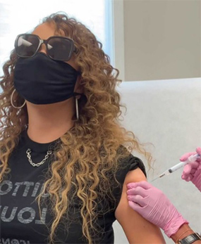 マライア・キャリーがワクチン接種　「副作用」の超高音を発する動画公開
