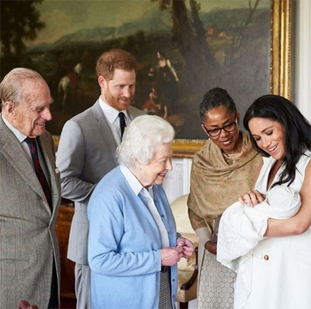 ヘンリー王子とメーガン・マークル、声明でフィリップ殿下を追悼
 “
