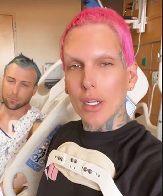 米メイクモーグルのジェフリー・スター、交通事故で入院　大破したロールスロイスをインスタ公開
