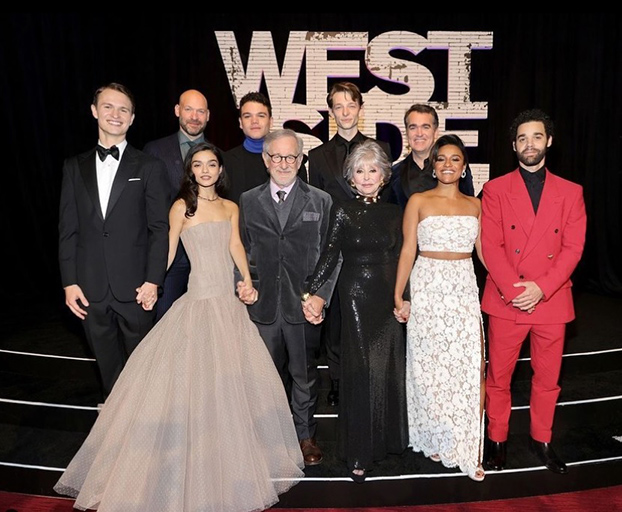 スピルバーグ監督、「ウエスト・サイド・ストーリー」のプレミアで米ミュージカル界の巨匠を追悼 
