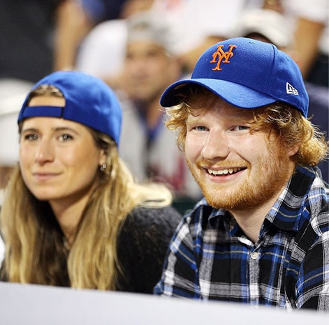 エド・シーラン、妻チェリー・シーボーン第2子女児出産を報告
