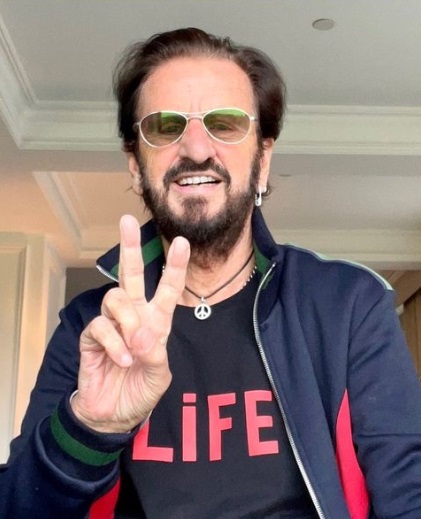 リンゴ・スター、足のつま先の写真をインスタ投稿　その意味は？ 
