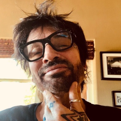 リンゴ・スター、足のつま先の写真をインスタ投稿　その意味は？ 
