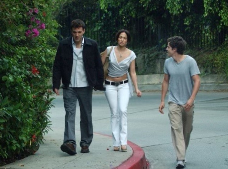  ケイシー・アフレック、インスタでジェニファー・ロペスに賛辞「家族へようこそ。あなたは宝石」
