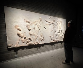 ブラッド・ピット、フィンランドの美術館で彫刻家デビュー 　彫刻作品9点出品
