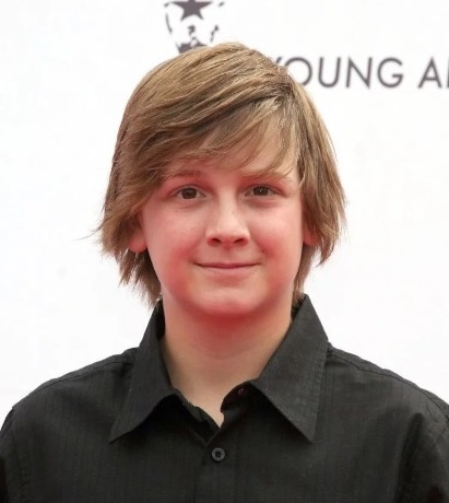 「NYPDブルー」の子役スター、オースティン・メジャースさん　27歳で死去 