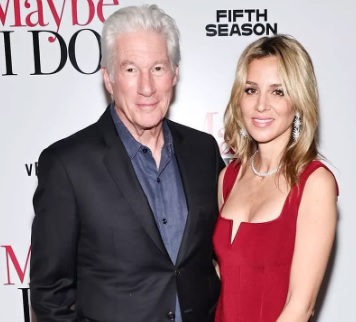 リチャード・ギア、メキシコで緊急入院　家族と休暇中に肺炎を患う
