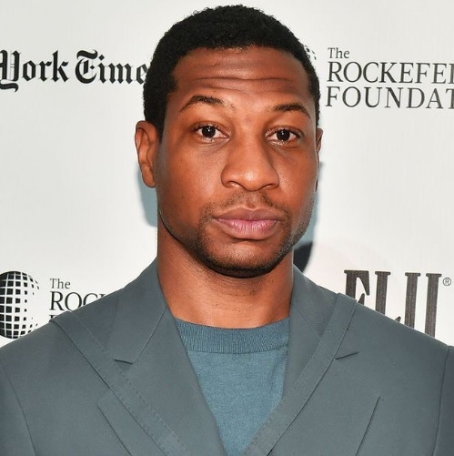 ジョナサン・メジャースの弁護士「無罪の証拠がある」　暴行容疑を否定
