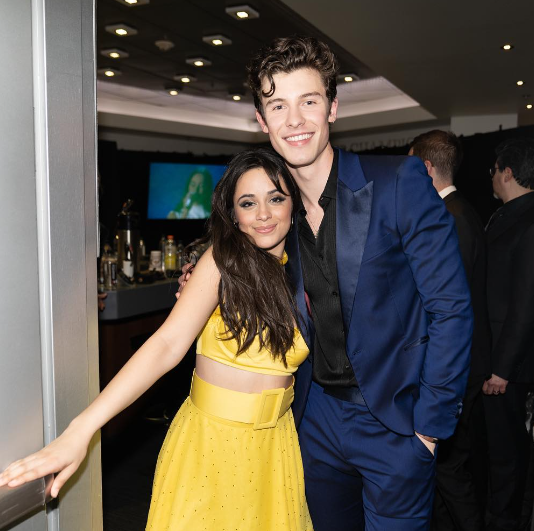 ショーン・メンデスとカミラ・カベロ、破局から1年5か月　コーチェラでキス
