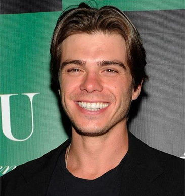 マシュー・ローレンス、オスカー監督から服を脱ぐように言われ拒否したら事務所を解雇された