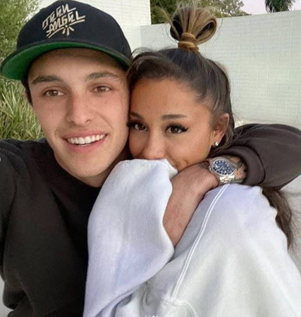 アリアナ・グランデとダルトン・ゴメスが同時に離婚申請　2年の結婚生活にピリオド
