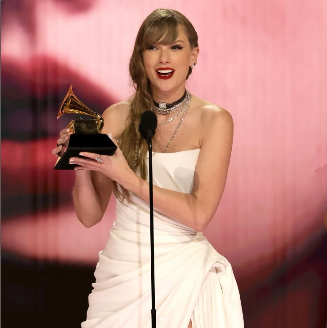 テイラー・スウィフト、史上最多4度目のグラミー賞最優秀アルバム賞　今夏トラヴィス・ケルシーと婚約か
