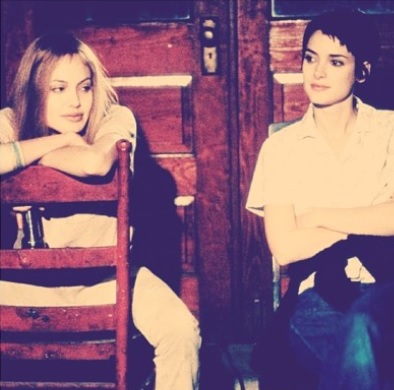 エリザベス・モス、映画「17歳のカルテ」撮影秘話明かす　現場は「内戦状態」だった！？