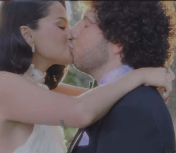  セレーナ・ゴメス、ベニー・ブランコと結婚　豪華スターが結婚式に出席