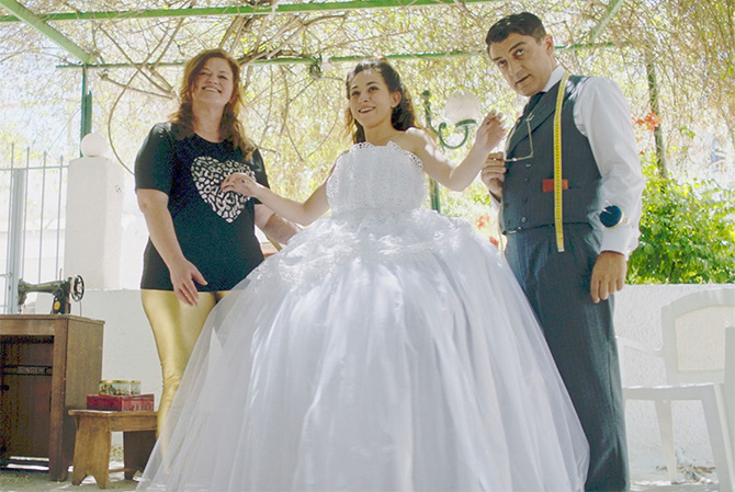 「テーラー 人生の仕立て屋」ウェディングドレスで苦境を脱出した仕立て屋のドラマ 
