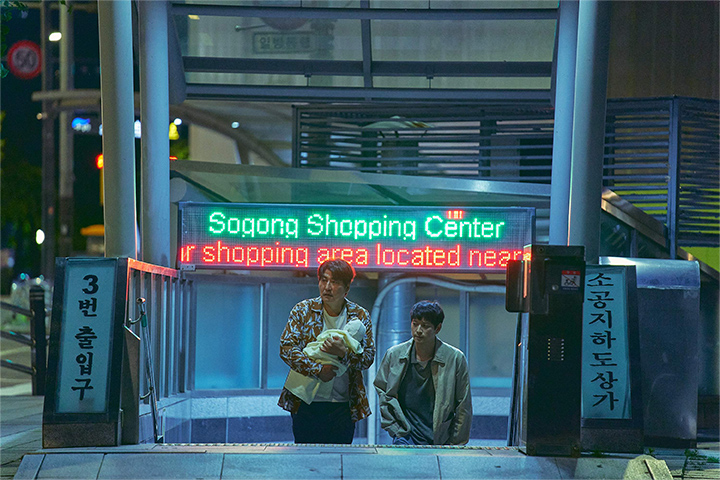 「ベイビー・ブローカー」　ソン・ガンホら韓国俳優陣が「赤ちゃんポスト」をめぐる「命」のドラマを熱演 
