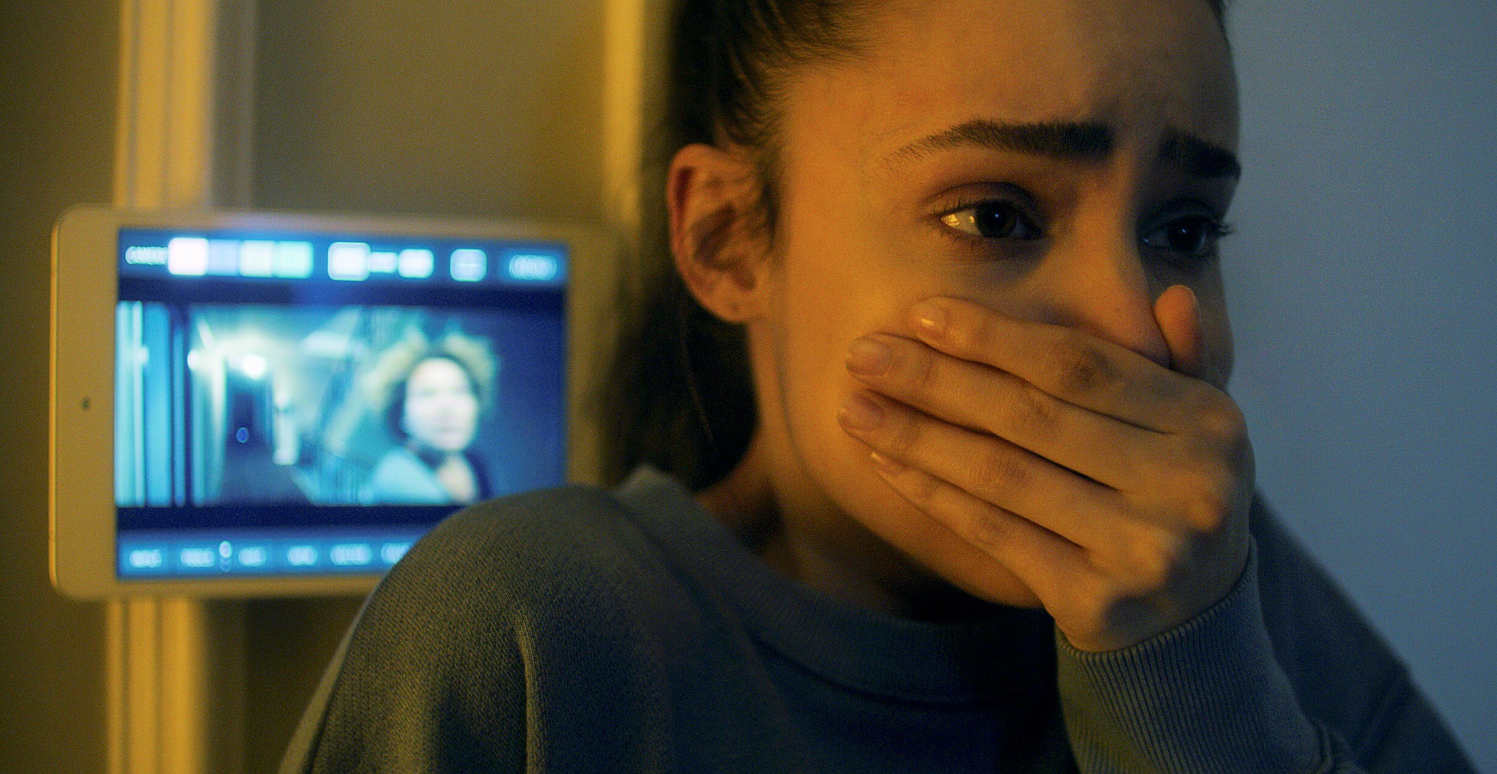 「ソングバード」致死率56％のウイルスが猛威を振るうなかの恋愛とサバイバル劇
