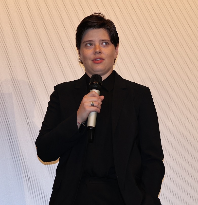 「aftersun／アフターサン」のシャーロット・ウェルズ監督来日記念舞台挨拶　岸井ゆきが特別ゲストで登壇
