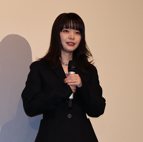 「aftersun／アフターサン」のシャーロット・ウェルズ監督来日記念舞台挨拶　岸井ゆきが特別ゲストで登壇
