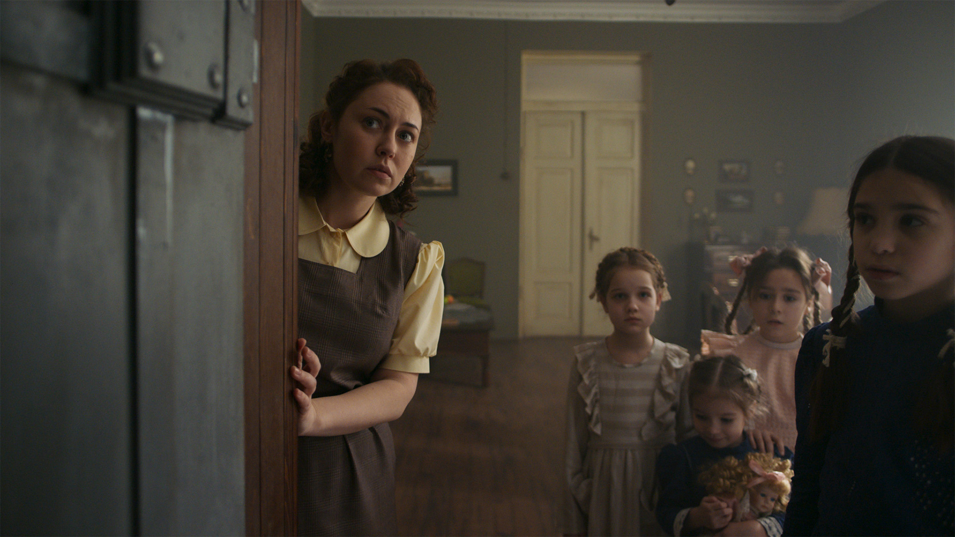 ナチスとソ連に翻弄されるウクライナ、ポーランド、ユダヤ人の3家族の数奇の運命