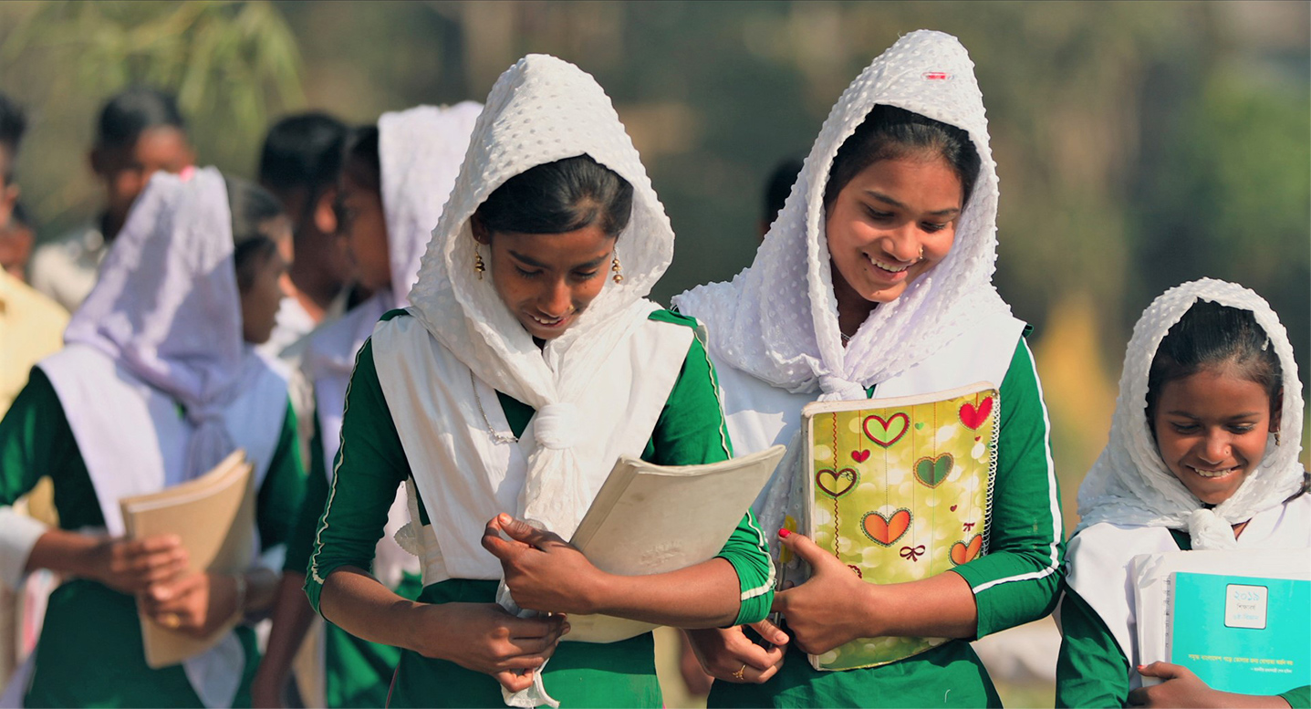 「世界のはしっこ、ちいさな教室」エミリー監督のオフィシャルインタビュー「『天職』という概念を探求したかった」
