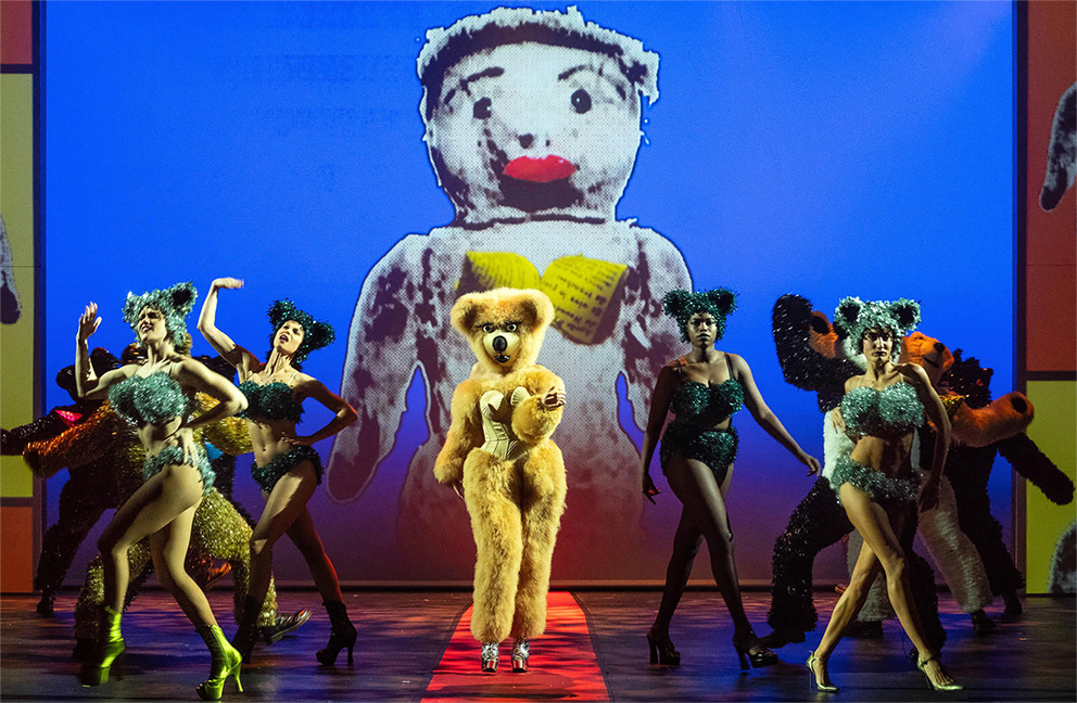 マドンナ誕生日記念「ジャンポール・ゴルチエのファッション競争劇」出演シーン解禁
