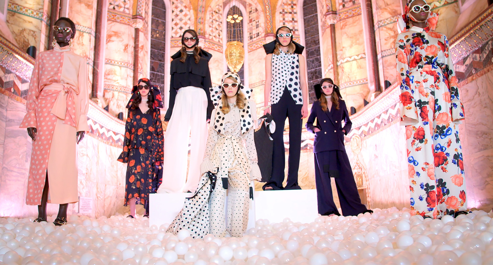 「ファッション・リイマジン」 英デザイナー、エイミー・パウニーのサステナブルなライン誕生の秘密