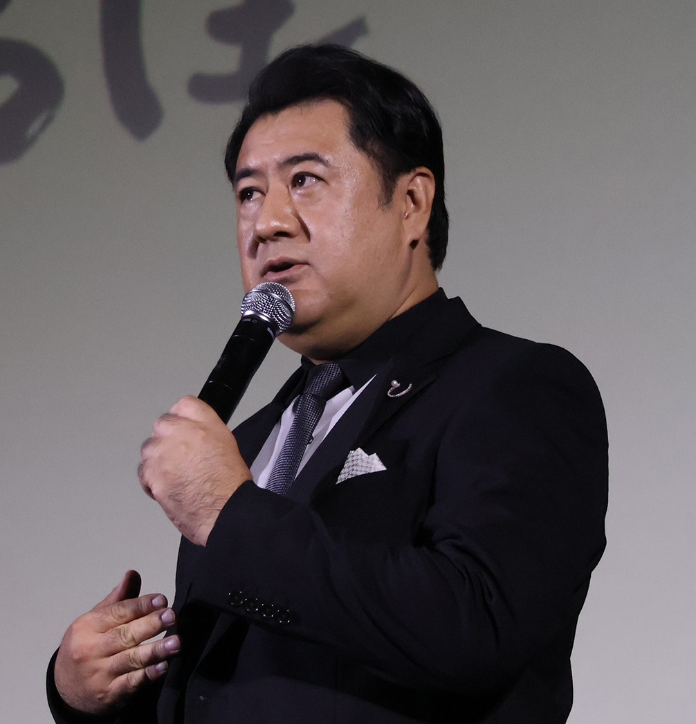 映画「親のお金は誰のもの 法定相続人」初日豚挨拶　比嘉愛未、三浦翔平ら登壇
