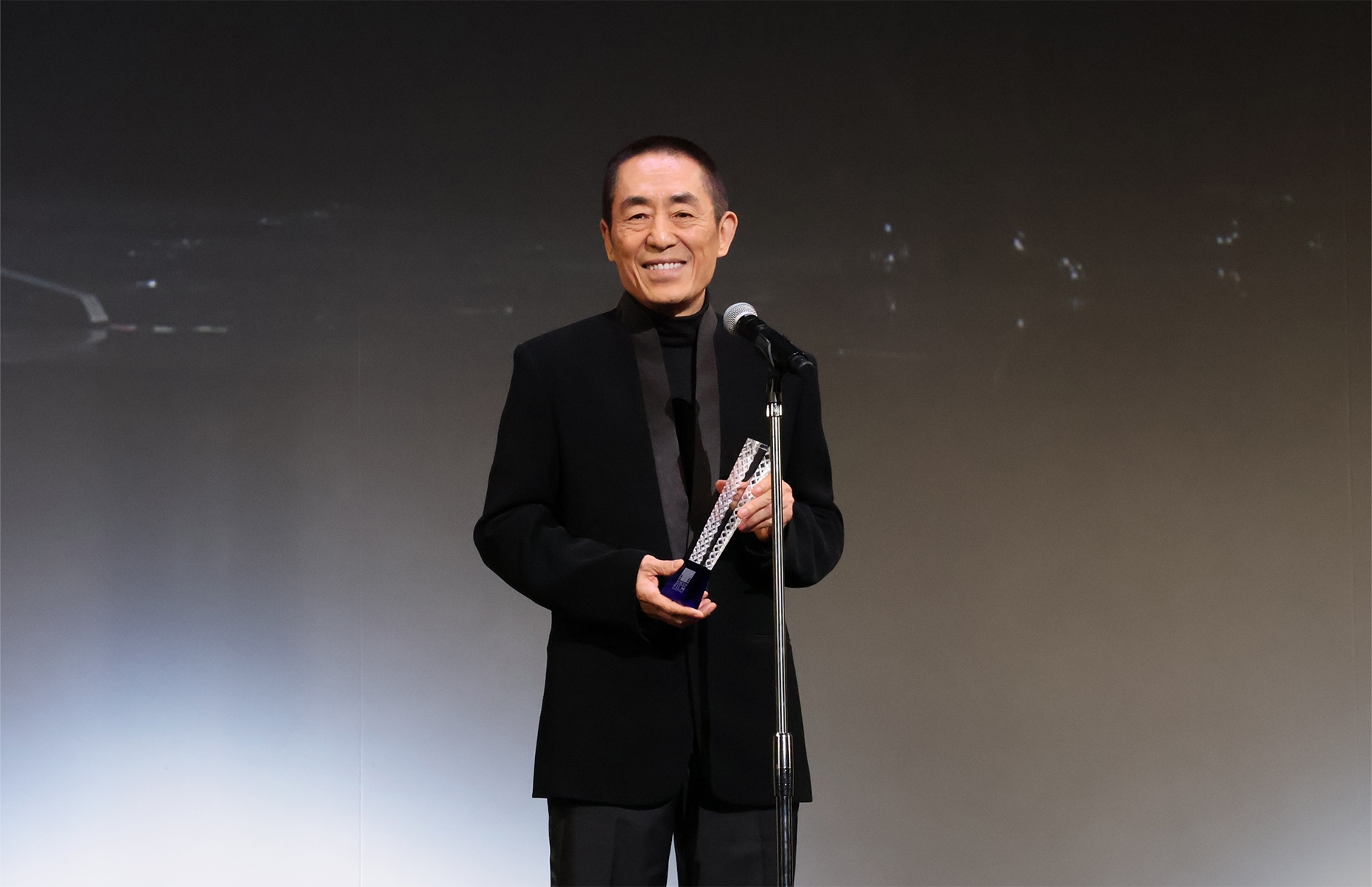 第36回東京国際映画祭開幕　チャン・イーモウ監督に特別功労賞　ヴィム・ヴェンダース監督が審査委員長