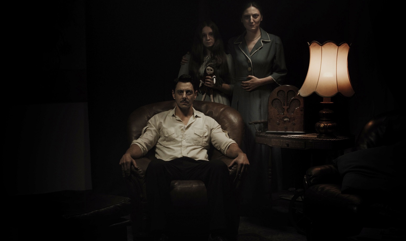 ホラー映画「サウンド・オブ・サイレンス」予告映像と場面写真が解禁
