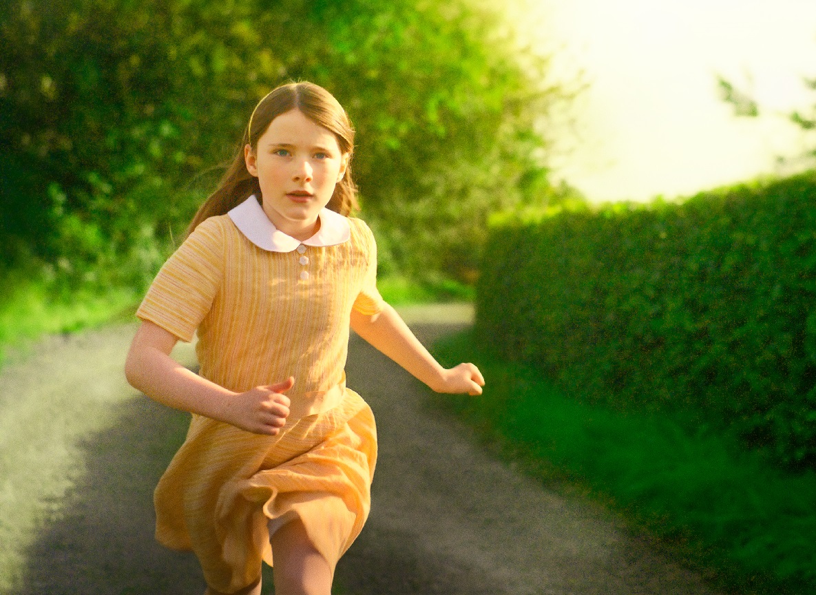 「コット、はじまりの夏」静かな少女がひと夏の体験で目覚めた自我と家族愛
