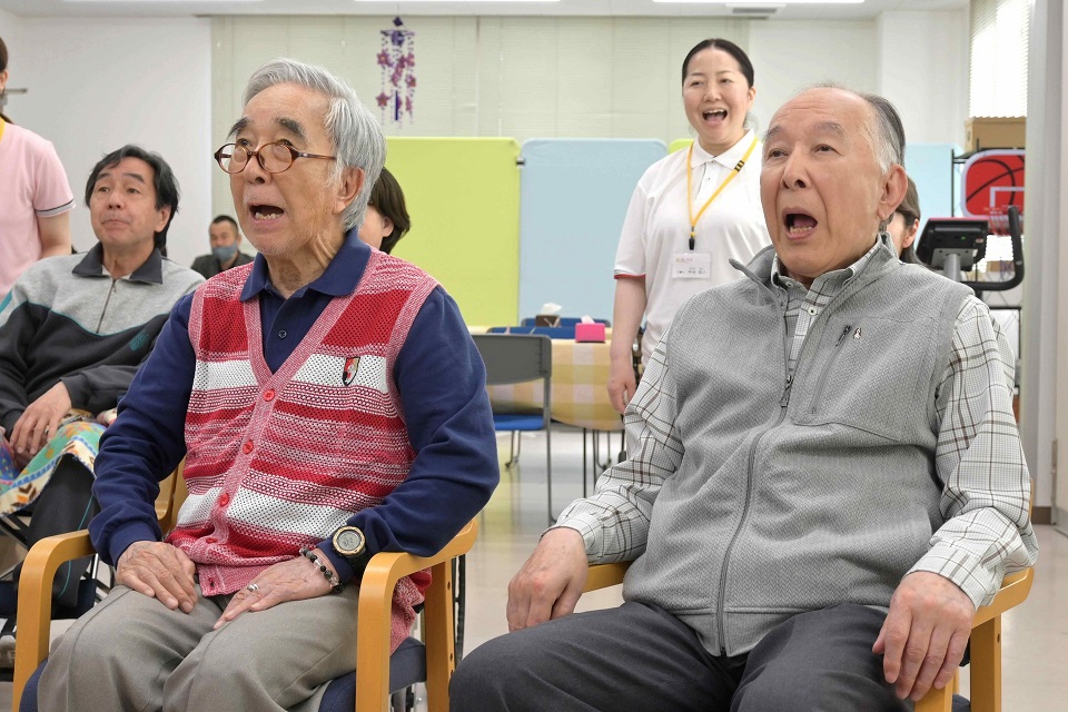 「お終活 再春！人生ラプソディ」主演の高畑淳子がシャンソンに挑戦
