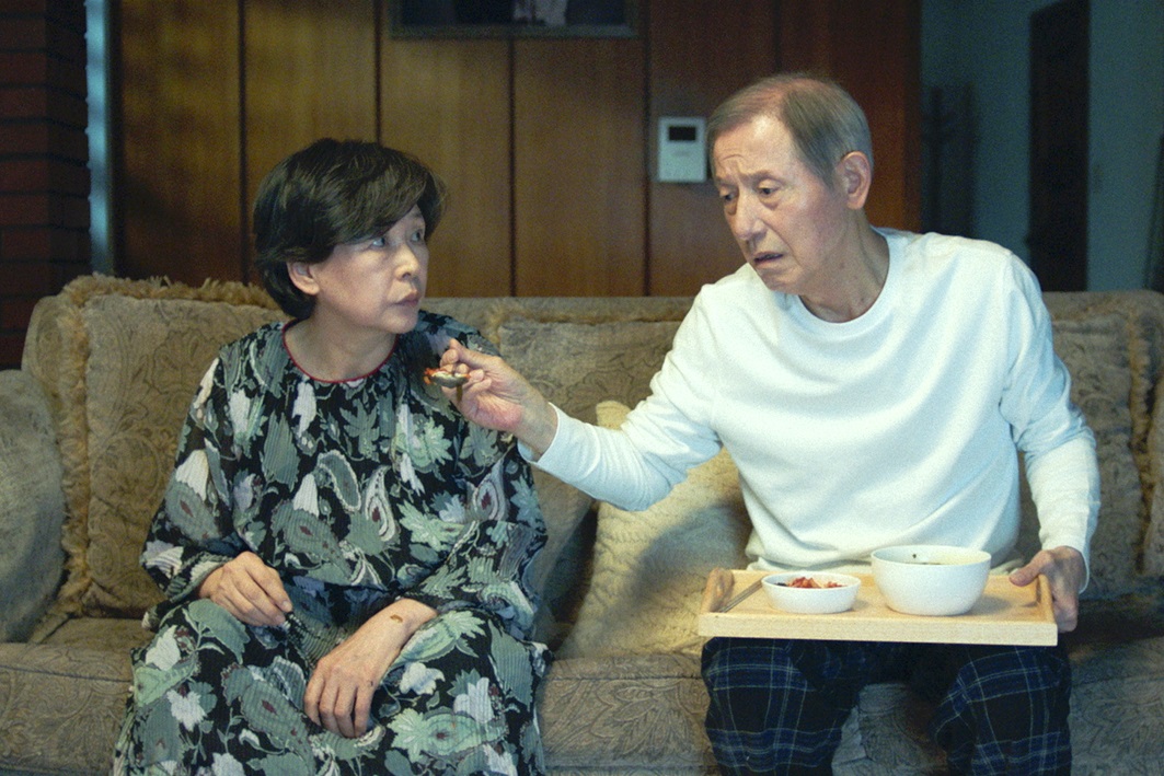 映画「ビニールハウス」ビニールハウスで暮らす中年女性の予測不能な壮絶生き様”
