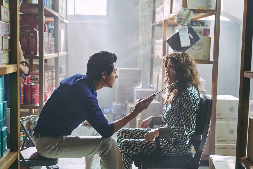 「密輸　1970」海女チーム、密輸王、チンピラ、税関が海底の金塊をめぐって大争奪戦
