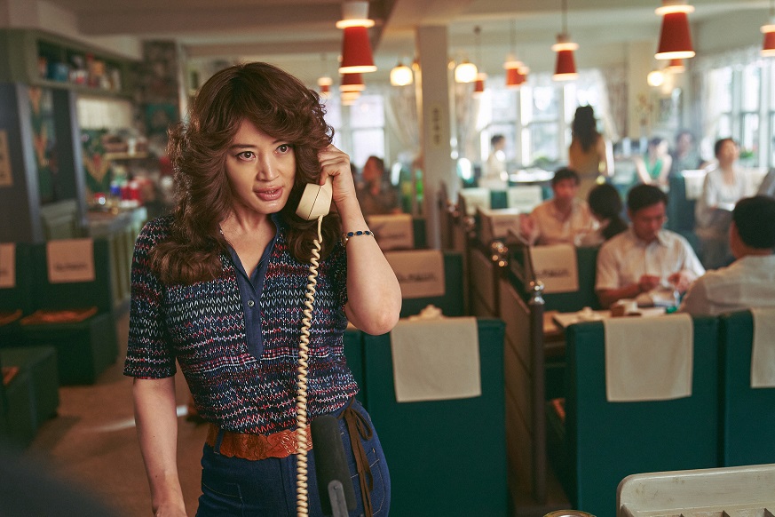 「密輸　1970」海女チーム、密輸王、チンピラ、税関が海底の金塊をめぐって大争奪戦