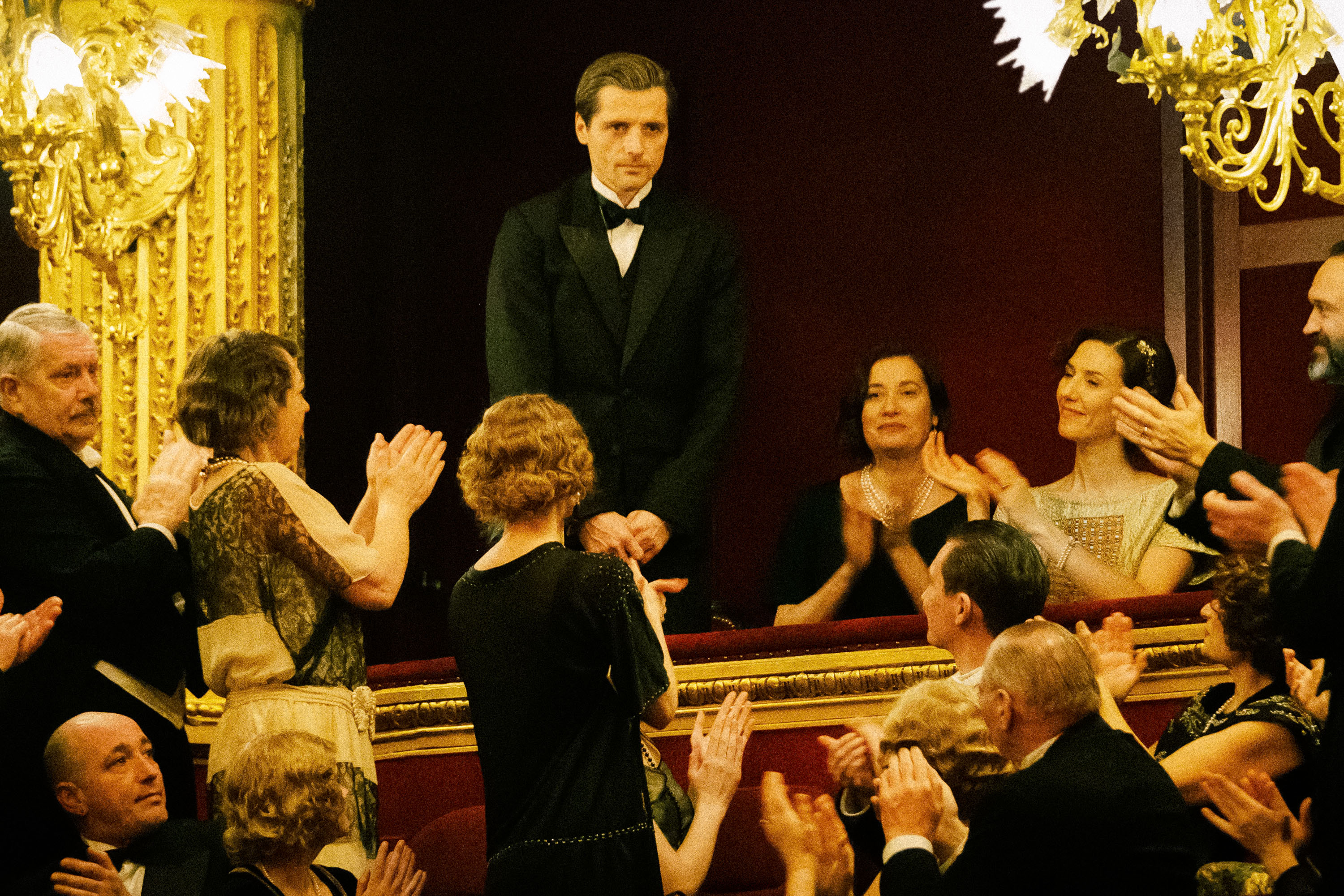 「ボレロ 永遠の旋律」 不朽の名曲「ボレロ」をめぐるラヴェルの栄光と懊悩