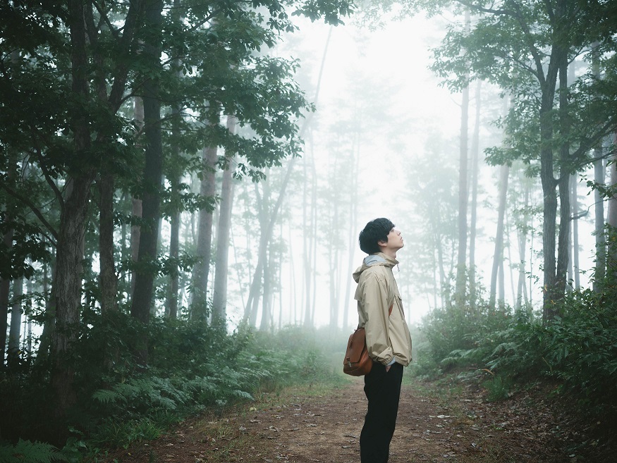 坂東龍汰、映画単独初主演「君の忘れ方」追加キャスト情報、場面写真解禁