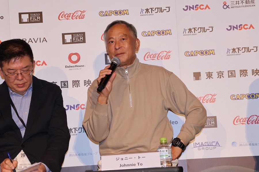 >第37回東京国際映画祭　トニー・レオン審査委員長と橋本愛ら審査委員会見